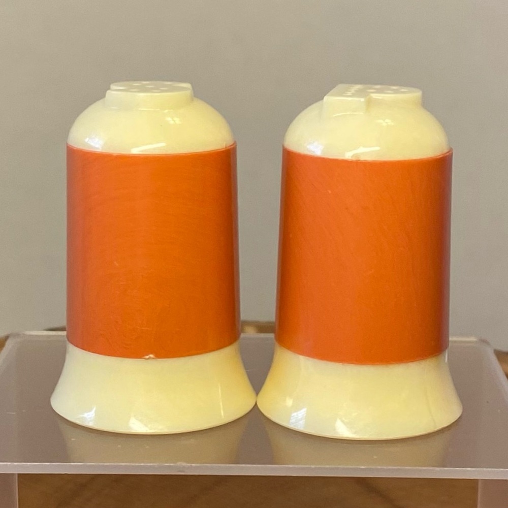 Vintage Unmarked Salt & Pepper Shakers Mid Century Modern Lustro Ware